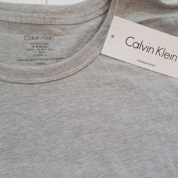Calvin Klein top XL - Picture 2 of 4